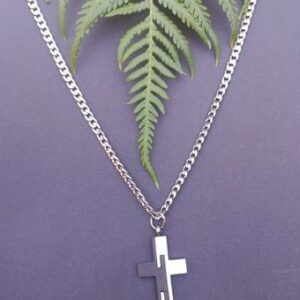 Ladies Detailed Cross Necklace