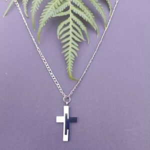 Ladies Detailed Cross Necklace