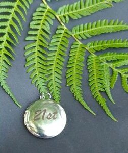 Round stainless steel Locket